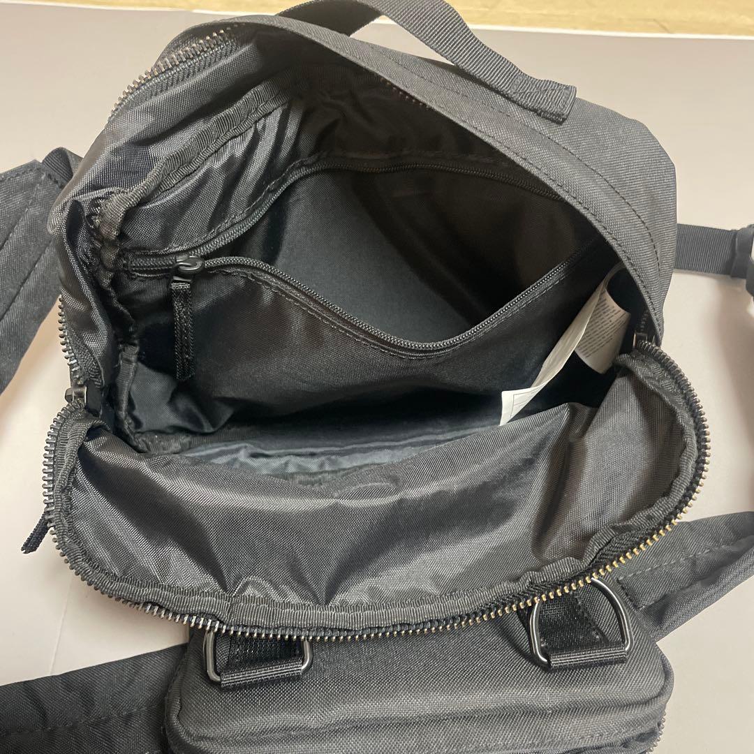 G*a様 EASTPAK RAF SIMONS ブラック　ボディバッグ