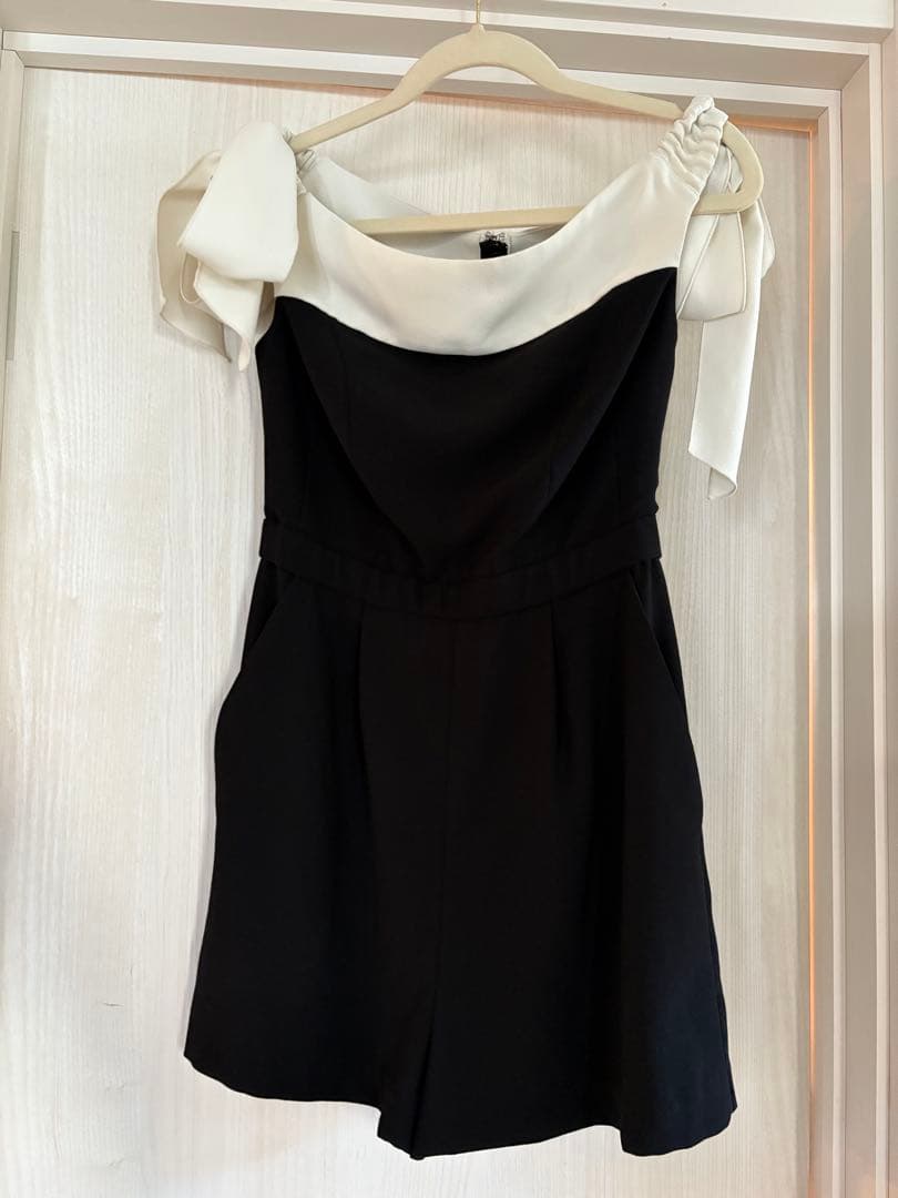 サロペット・オーバーオール・オールインワン Herlipto Two Tone Ribbon Romper S