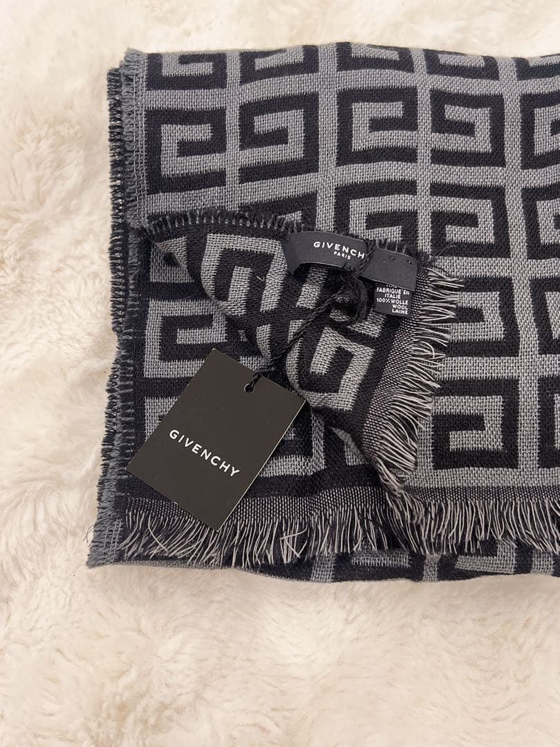 Givenchy 幾何学模様 イタリア製 ジバンシィ4Gロゴ総柄マフラーストール
