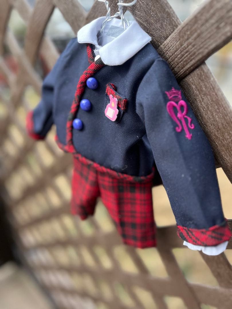 制服のリメイク小さく可愛く仕上げます