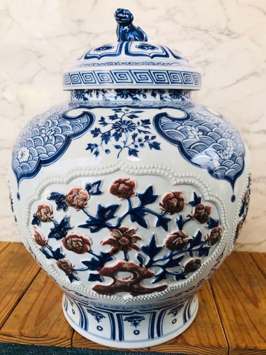 青花紅古美術 中国 故宮博物院証明書付。青花紅釉貼花花卉壺 置物 壺