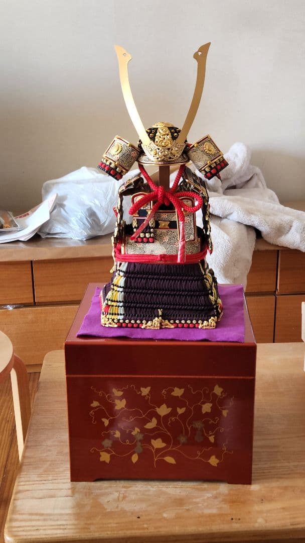 五月人形 武士の鎧、武蔵朔太郎作。特別価格！