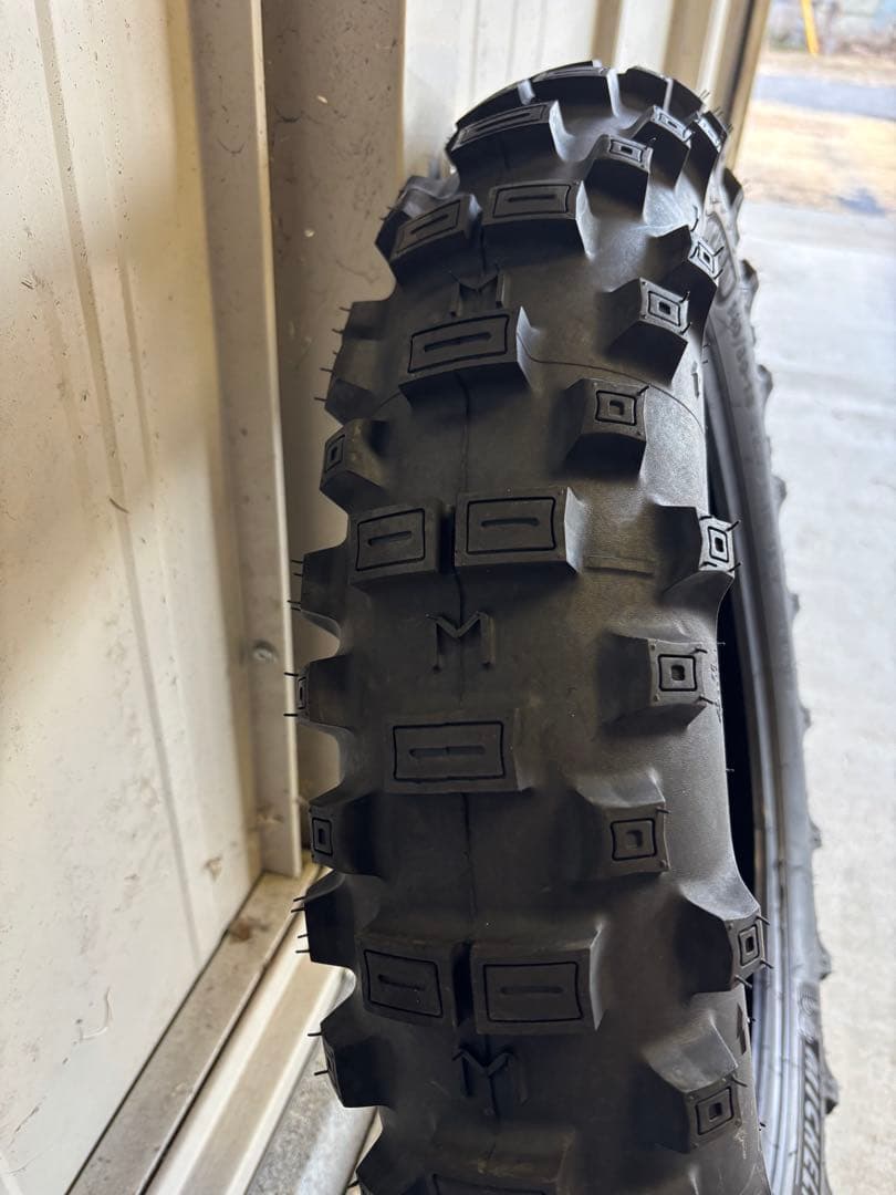中古 ミシュラン MICHELIN エンデューロタイヤ Medium 前後