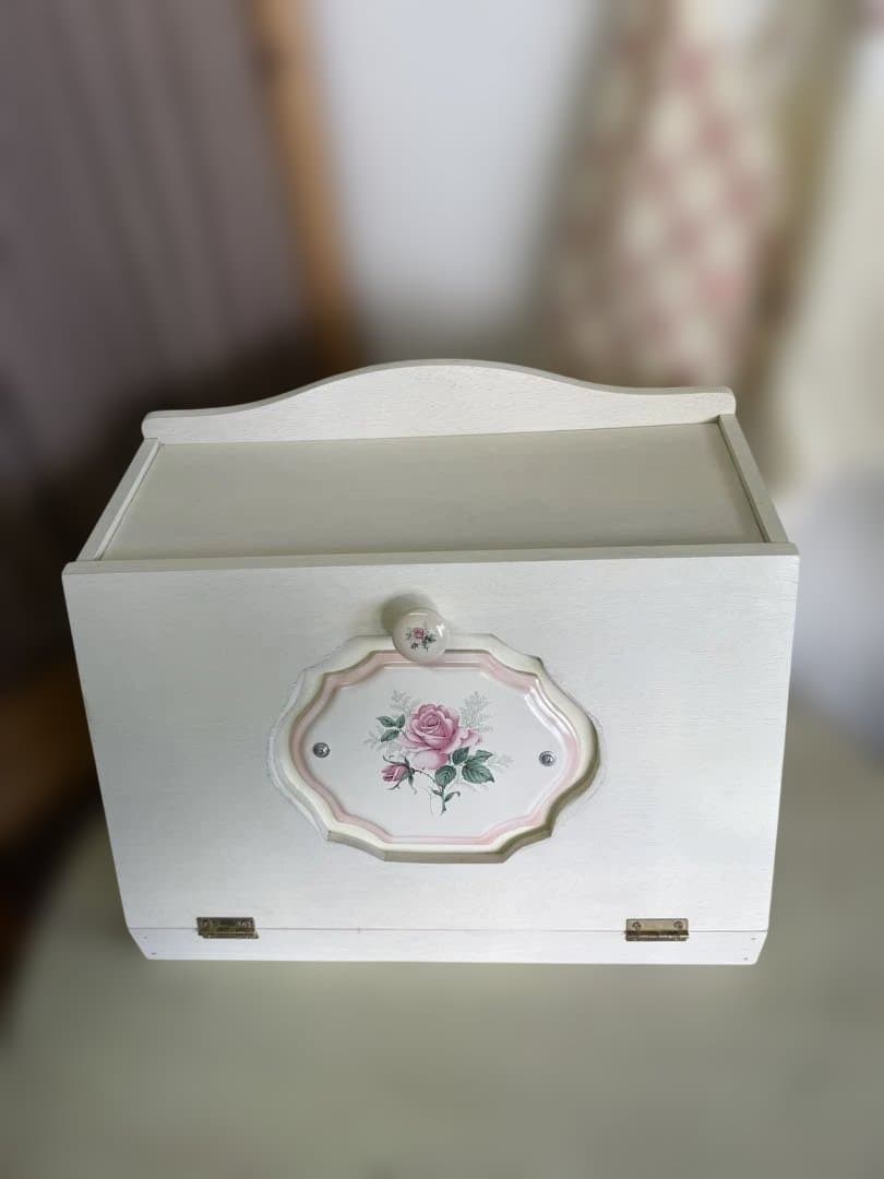 薔薇が上品なシェルブールのブレットBOX 試作品　キッチン　リビング収納