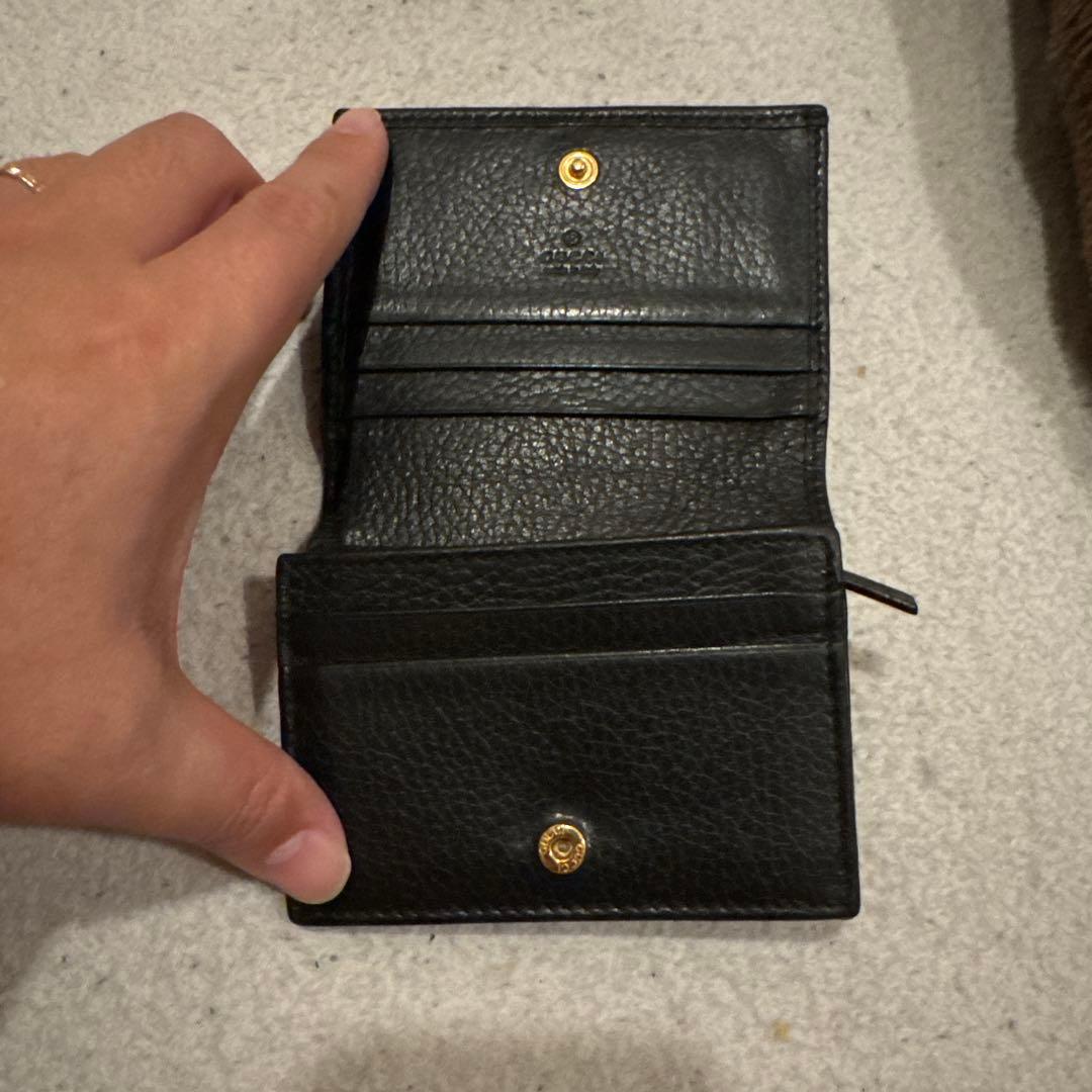Gucci 黒 レザー 二つ折り財布