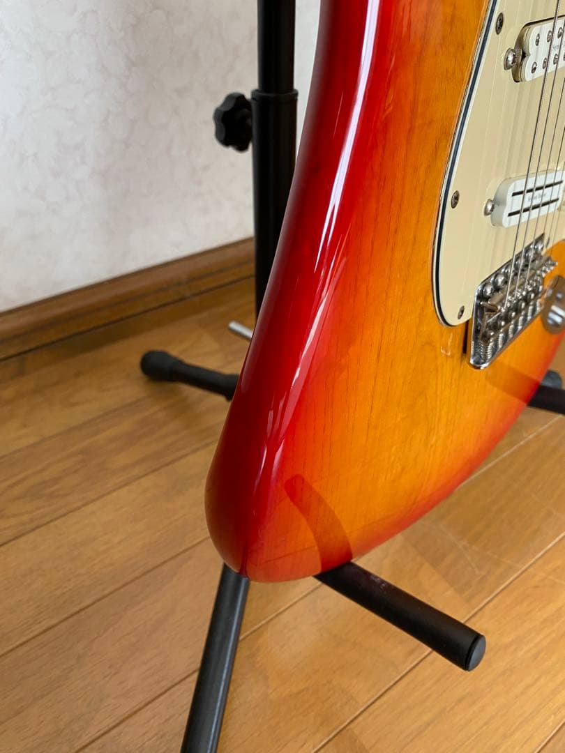 Fender USAneck、seymourduncan bodyストラット