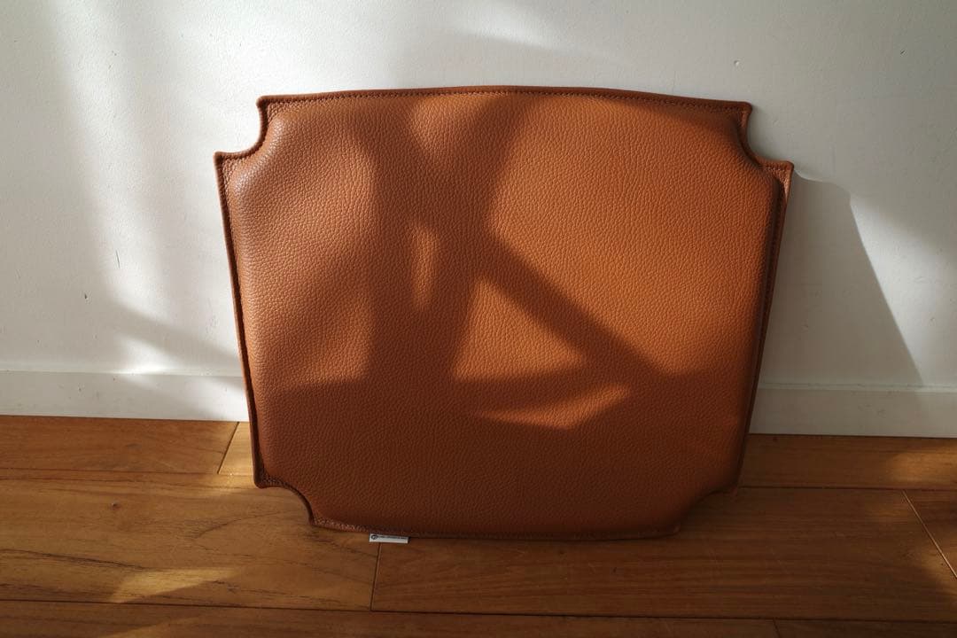 美品【 カールハンセン & サン】 レザークッション / yチェア