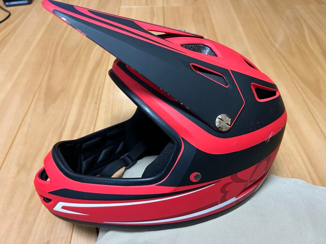 ヨツバモトホールショット ヘルメット フルフェイス　キッズ　ヨツバ