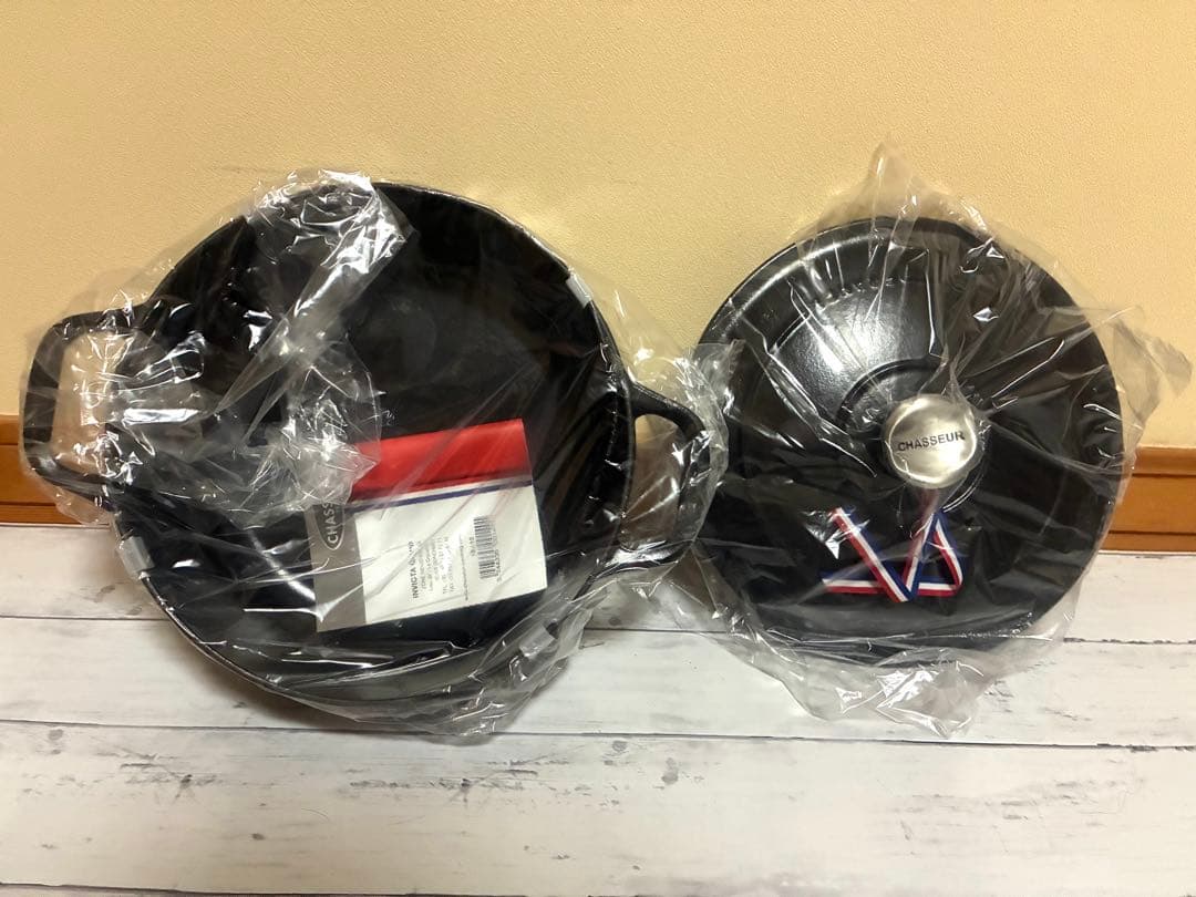 新品　CHASSEUR サブライム ラウンドキャセロール　24cm 両手鍋　黒