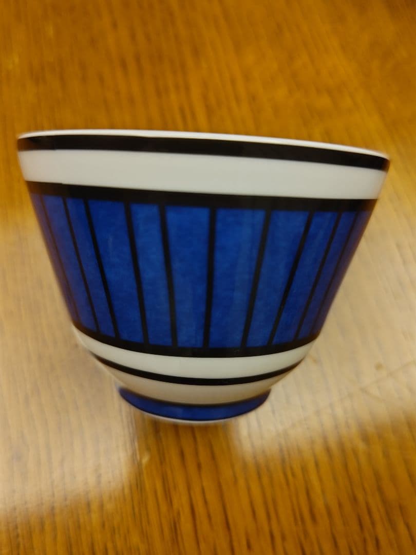 t*o様 24時間値下げ！HERMES　Mieux d'Artistes 青と白