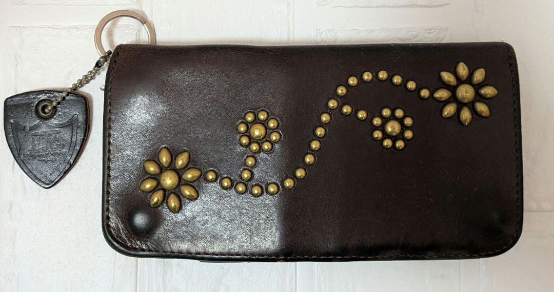 ハ*ツ様 HTC LONG WALLET財布スタッズスタカリスタンダードカリフォ