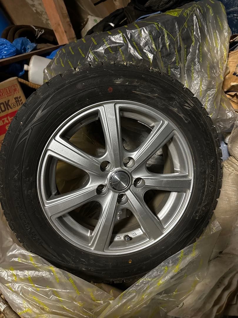 スタッドレスタイヤホイール セット205/60R16