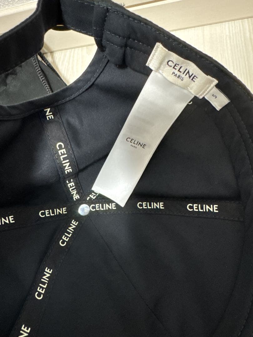 momo # CELINE キャップ