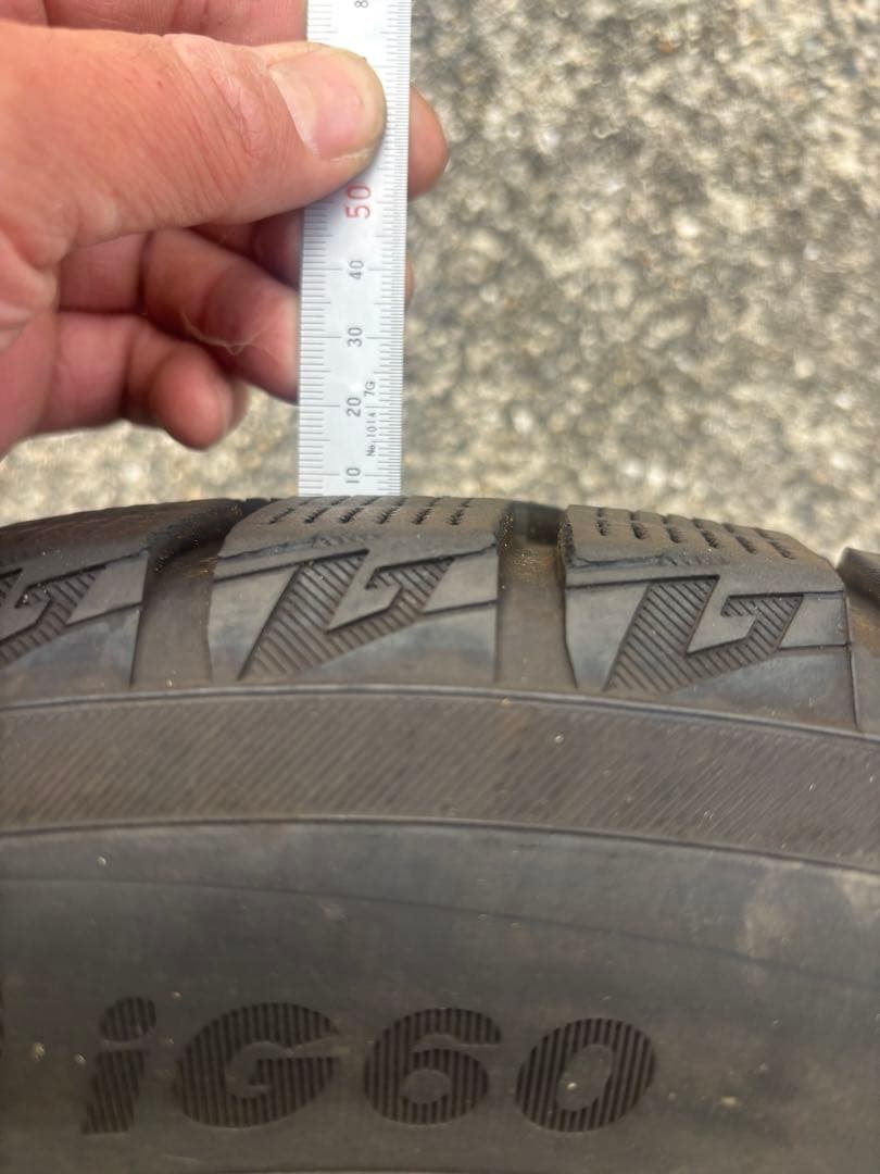 ヨコハマIce GUARD IG60 205/60R16 2023年製8部山