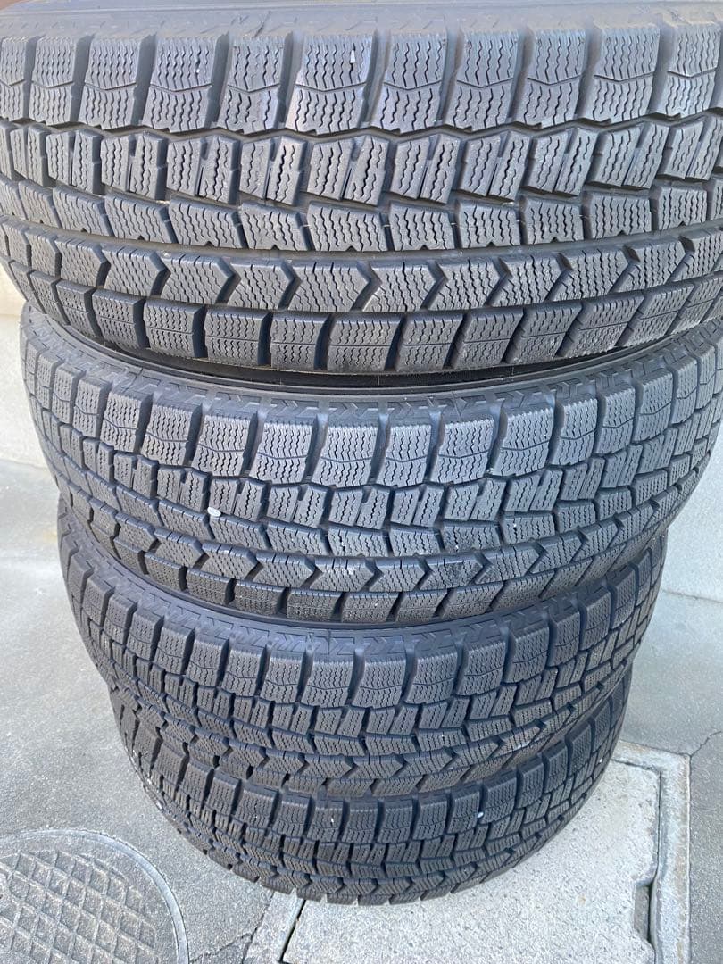 冬タイヤダンロップ185/70R14 残量8,1mm.ホイール14*5.5