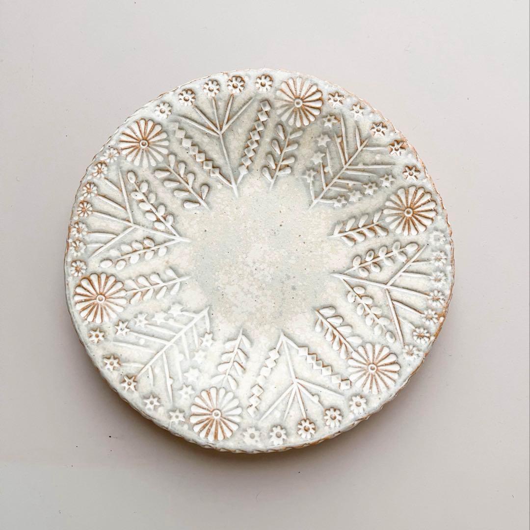 鹿児島睦さん　花植物 フラワー ボタニカル 型押し プレート皿