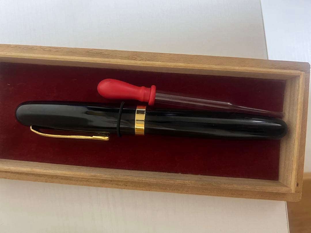 【最終値下げ】万年筆 ビンテージ 昭和 金製k14ペン先 漆仕上げ