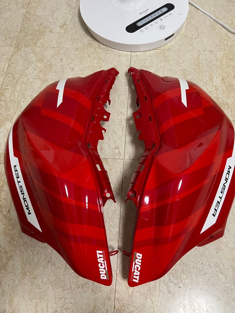 DUCATI MONSTER レッドカウルカバーキット