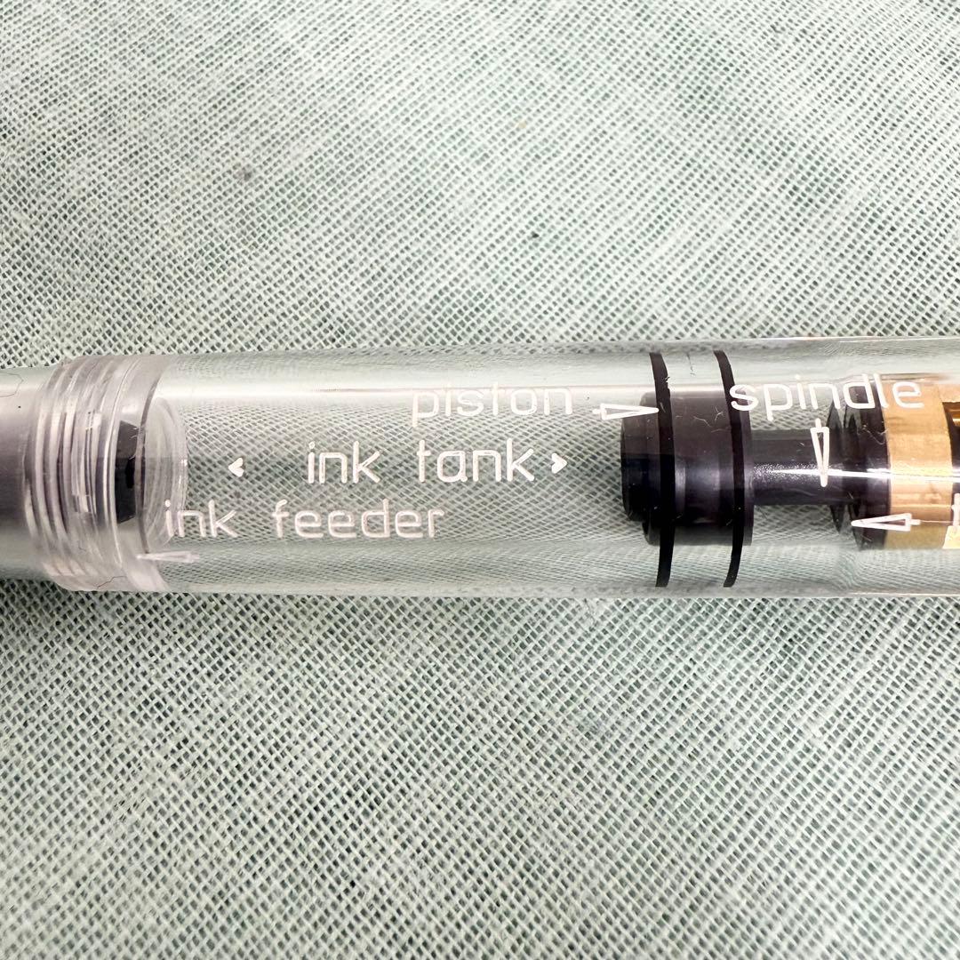 Pelikan M800 万年筆 デモンストレーター　パーツ名刻印（英語）入り