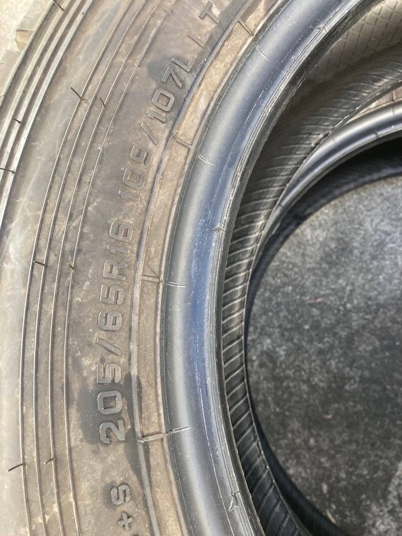 ライトトラック向け　205/65R16 109/107 冬タイヤ2本