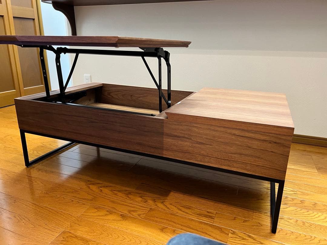 ニトリ　NヒバリMBR センターテーブル リフトアップ式 収納付き