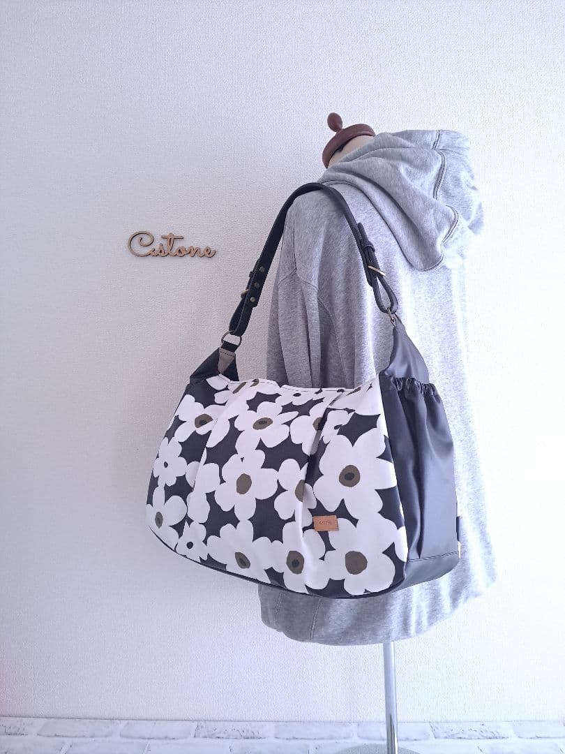 マザーズバッグサイズワンハンドルバッグ　大きい花柄