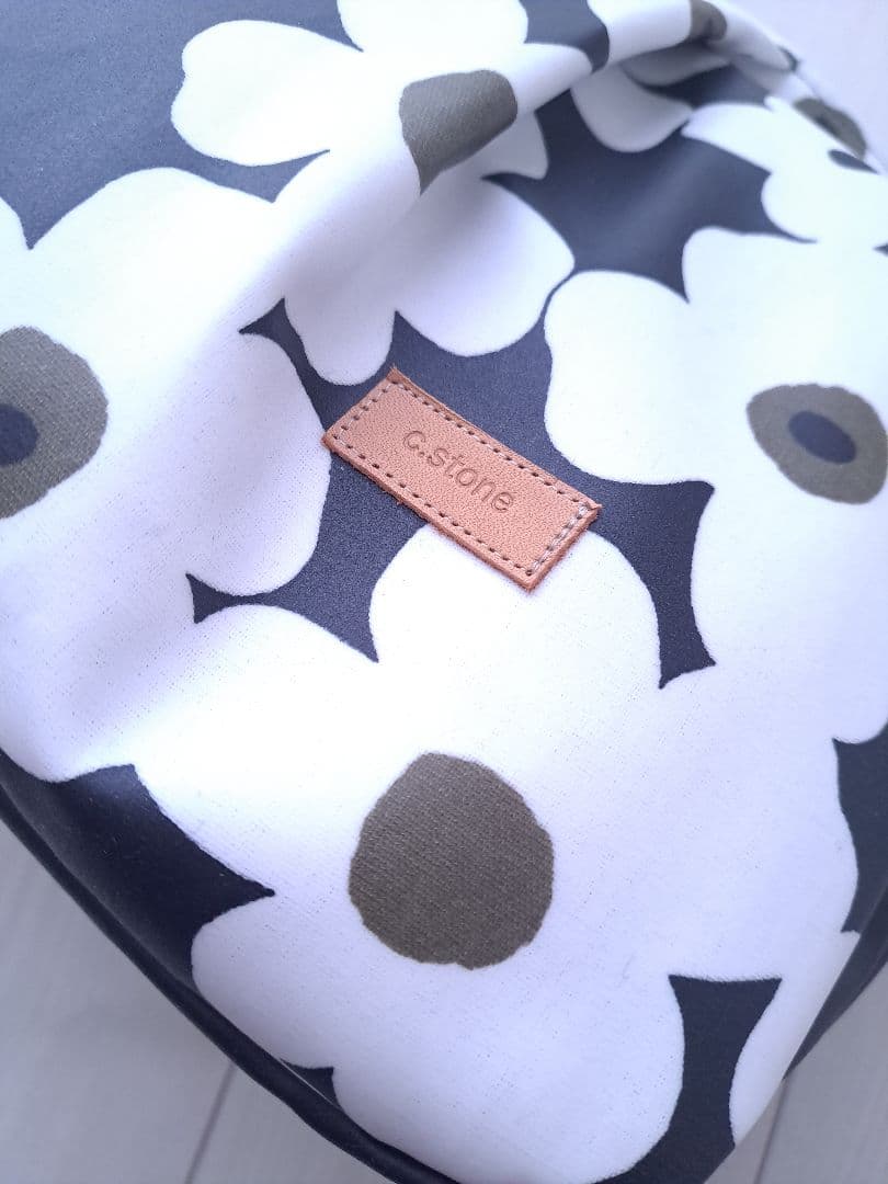 マザーズバッグサイズワンハンドルバッグ　大きい花柄