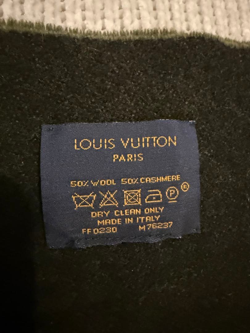 Louis Vuitton オリーブグリーン マフラー　美品