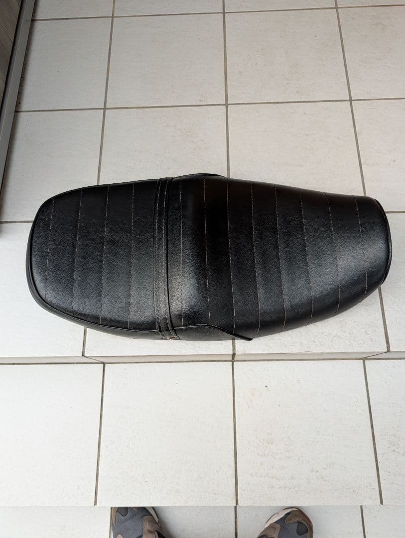 ゼファー1100　バイクシート