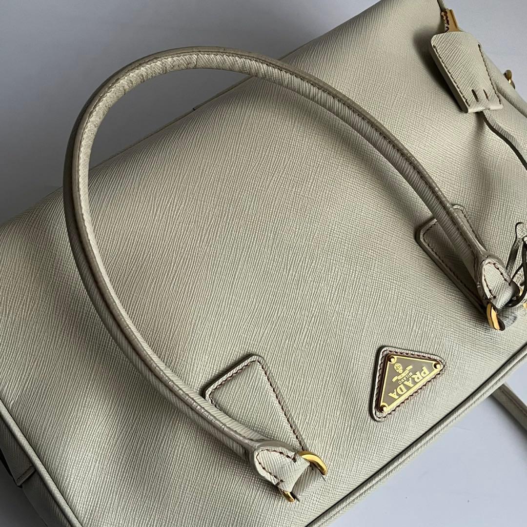 ✨極美品✨　PRADA ボストン　サフィアーノレザー　三角プレート　バッグ