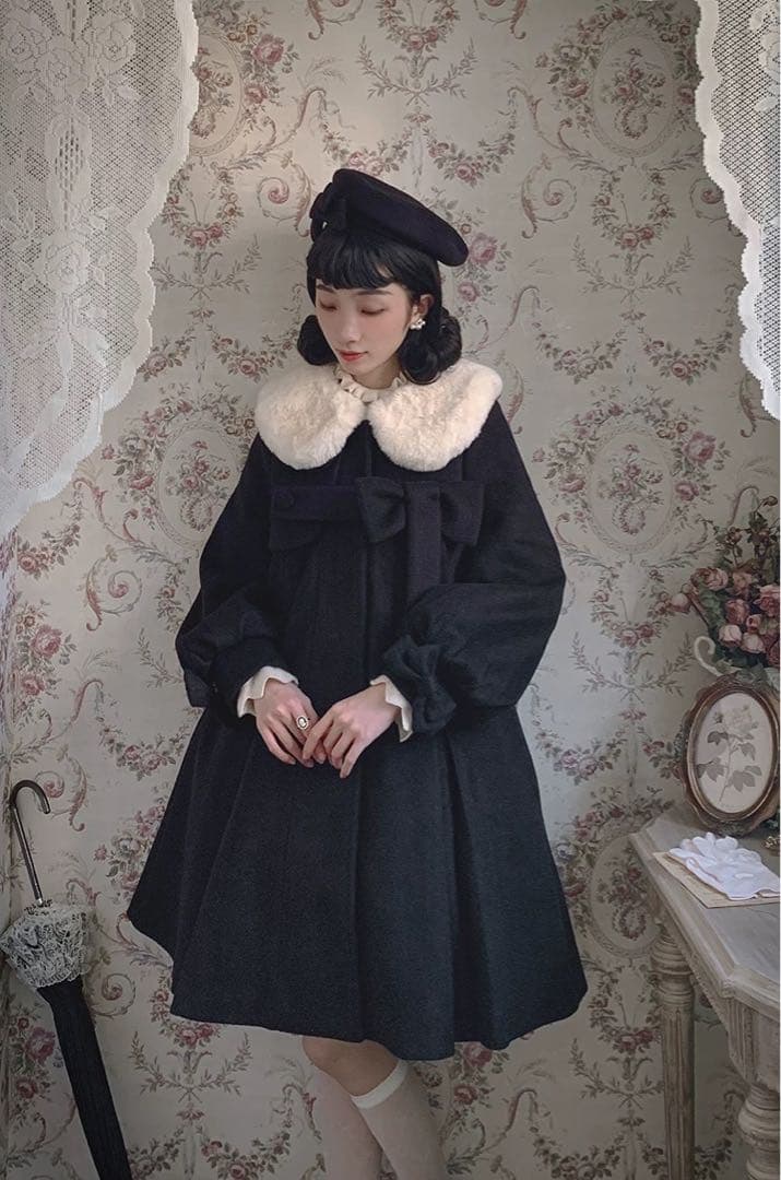 Doll house ミス・リサのロングコート 黒