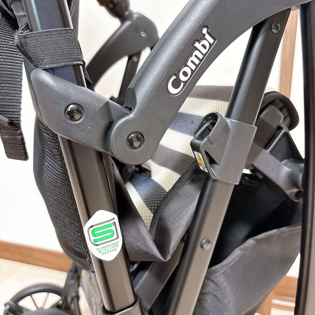 【美品】コンビ Combi ベビーカー Acbee JM 18442 ボーダー