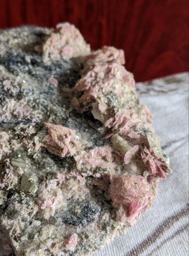 ロードナイト　原石