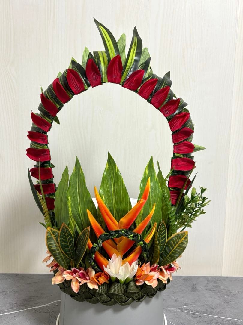 タヒチアンダンス　ヘッド、ネックレス　衣装　赤オレンジ