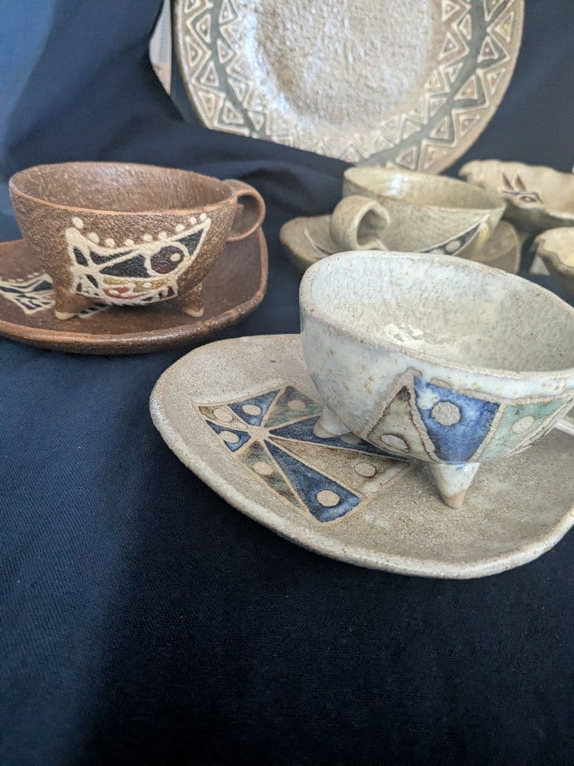 【北川稔一氏作】沖縄やちむん 陶器カップ＆ソーサーと皿セット