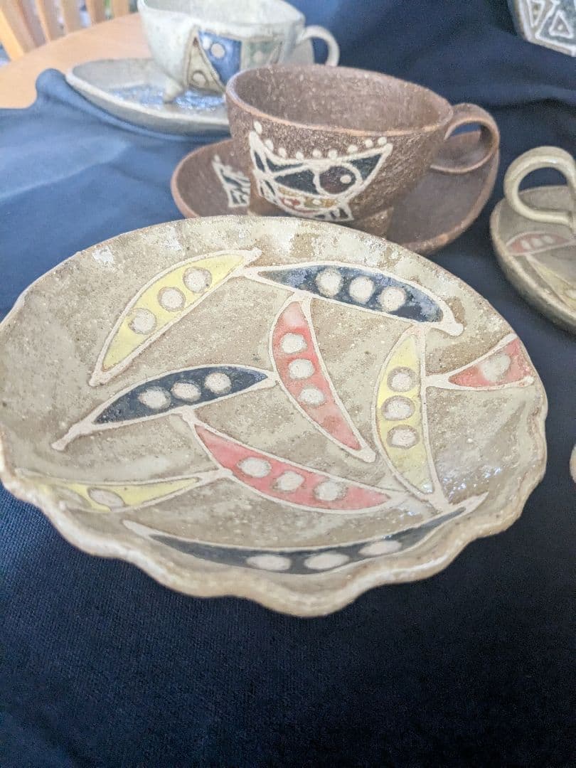 【北川稔一氏作】沖縄やちむん 陶器カップ＆ソーサーと皿セット