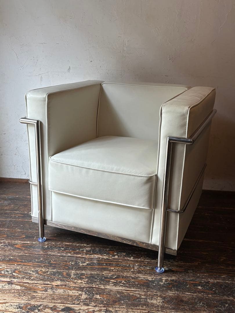 ル・コルビジェ ホワイトレザー リプロダクト1人掛けソファ デザイナーズ家具