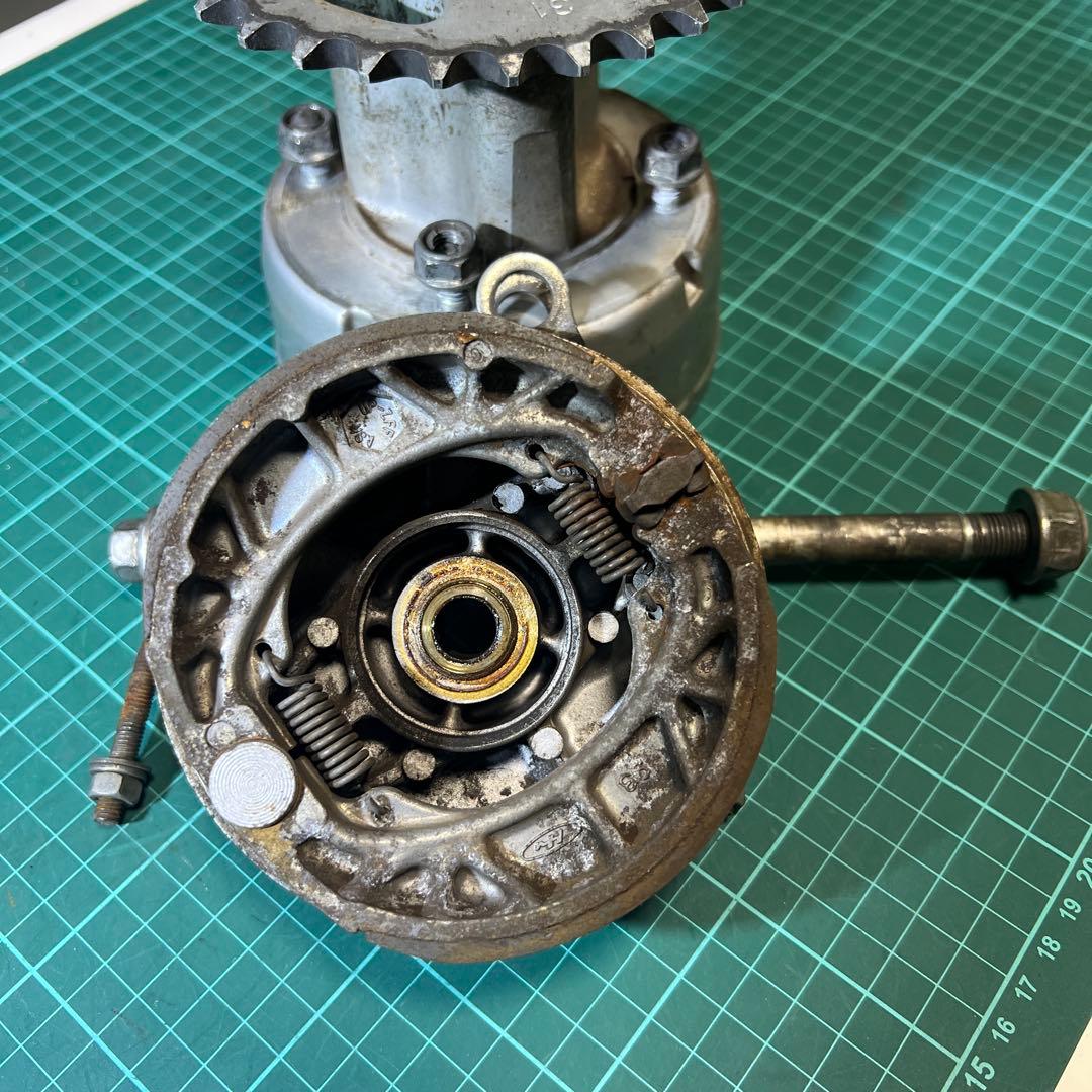 ホンダ　モンキー　Z50J リアホイールハブ　アクスルシャフト　セット