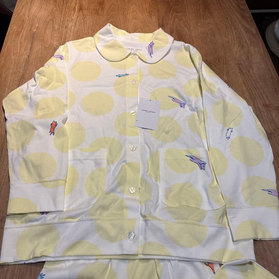 新品タグ付き◇ツモリチサト　パジャマ　前開き　Ｌ　イエロー　ドット
