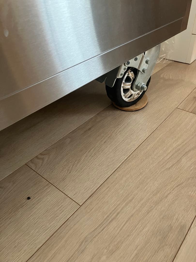 美品⭐︎ステンレススチール キャビネット鍵キャスター付き　おしゃれ　新生活