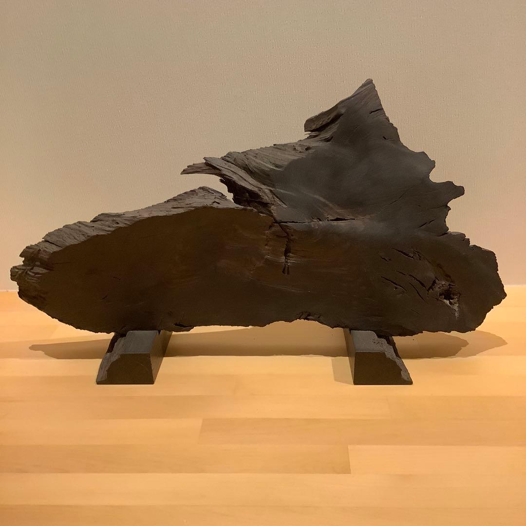 無垢材　ダークブラウン　木製置物