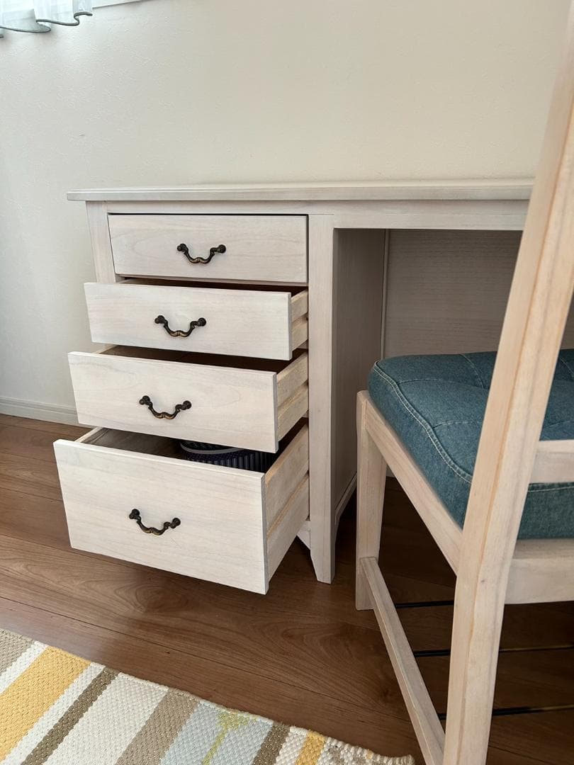 木製ホワイトデスクとデニム風椅子セット