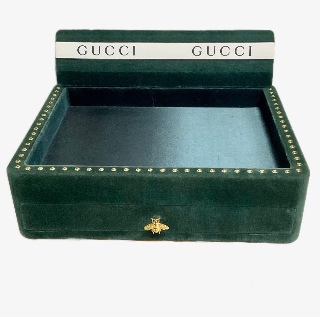 グッチ　雑貨　インテリア　グリーン　スエード　ビー　bee ベロア　小物入れ