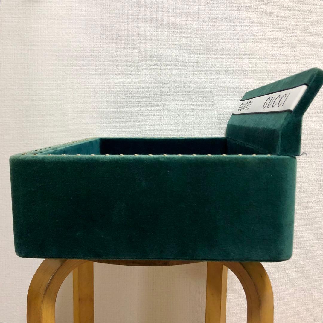 グッチ　雑貨　インテリア　グリーン　スエード　ビー　bee ベロア　小物入れ