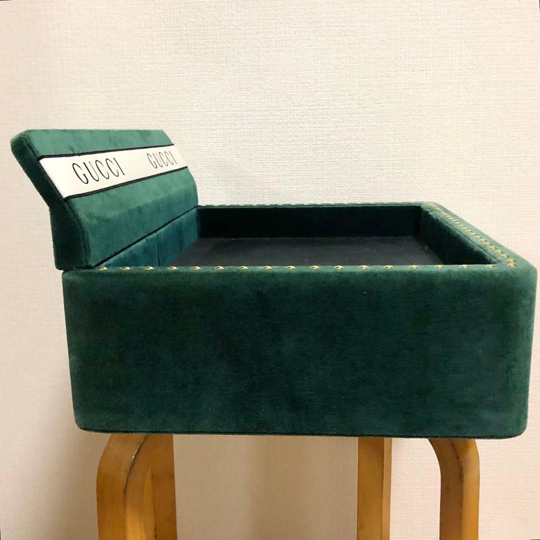 グッチ　雑貨　インテリア　グリーン　スエード　ビー　bee ベロア　小物入れ