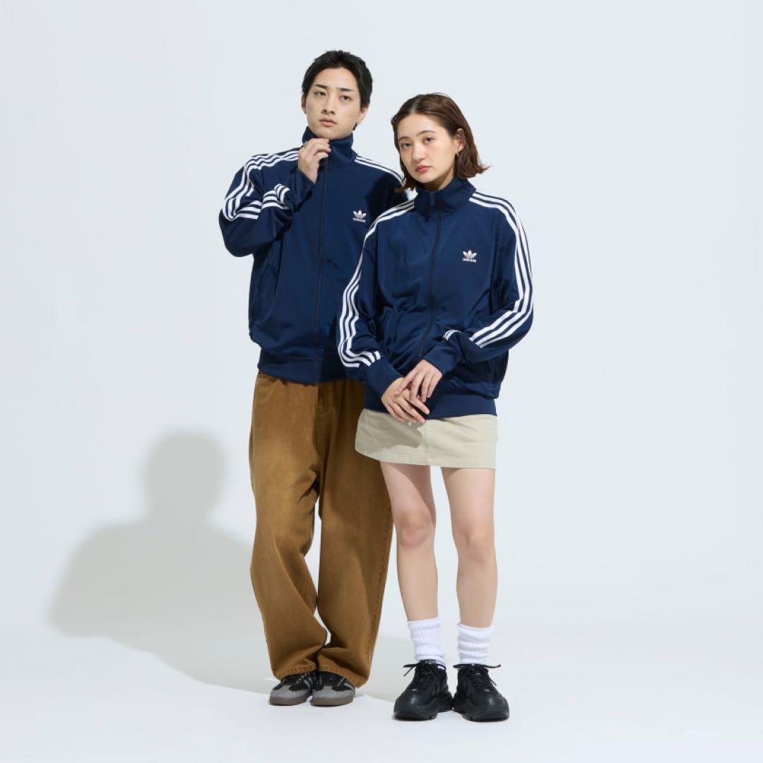 adidas オズガイア　OZGAIA