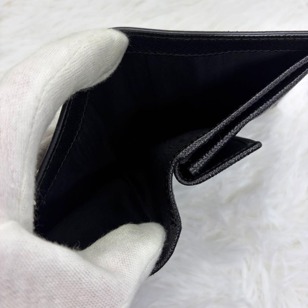 美品/希少✨️プラダ 二つ折り財布 リップ 唇 レザー シャイン ブラック