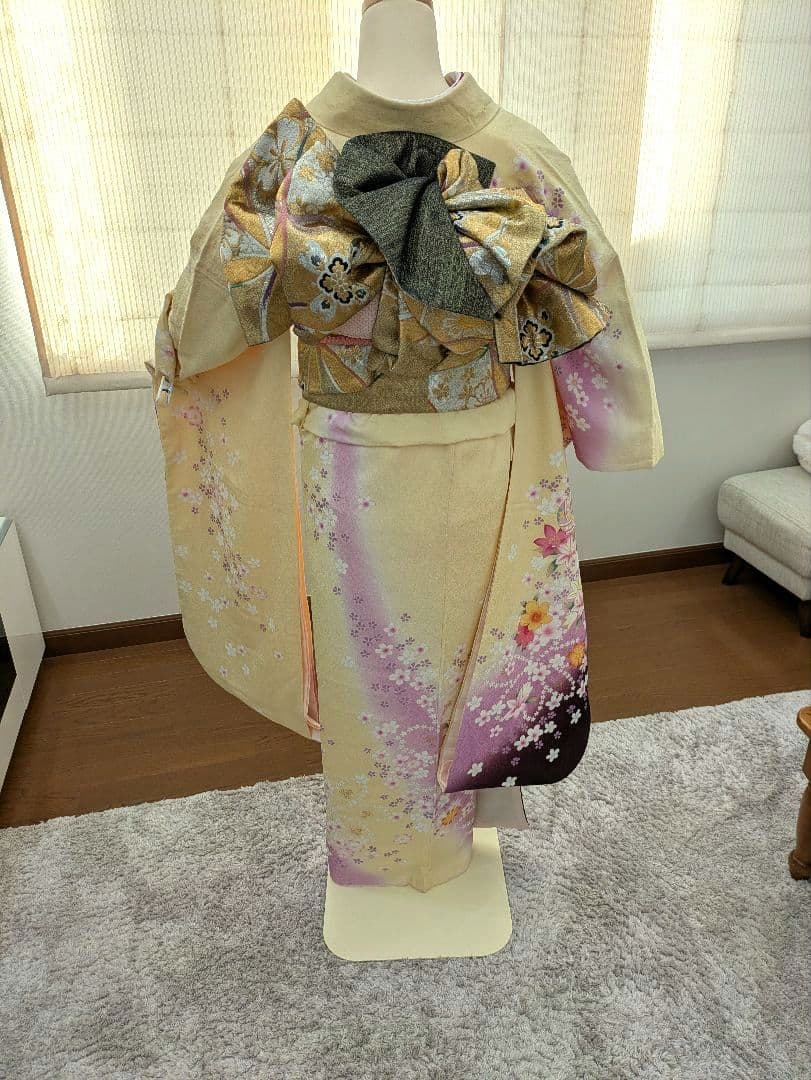 【値下げ】振袖 •長襦袢2点セット　 花柄 やさしい黄色　☆美品☆