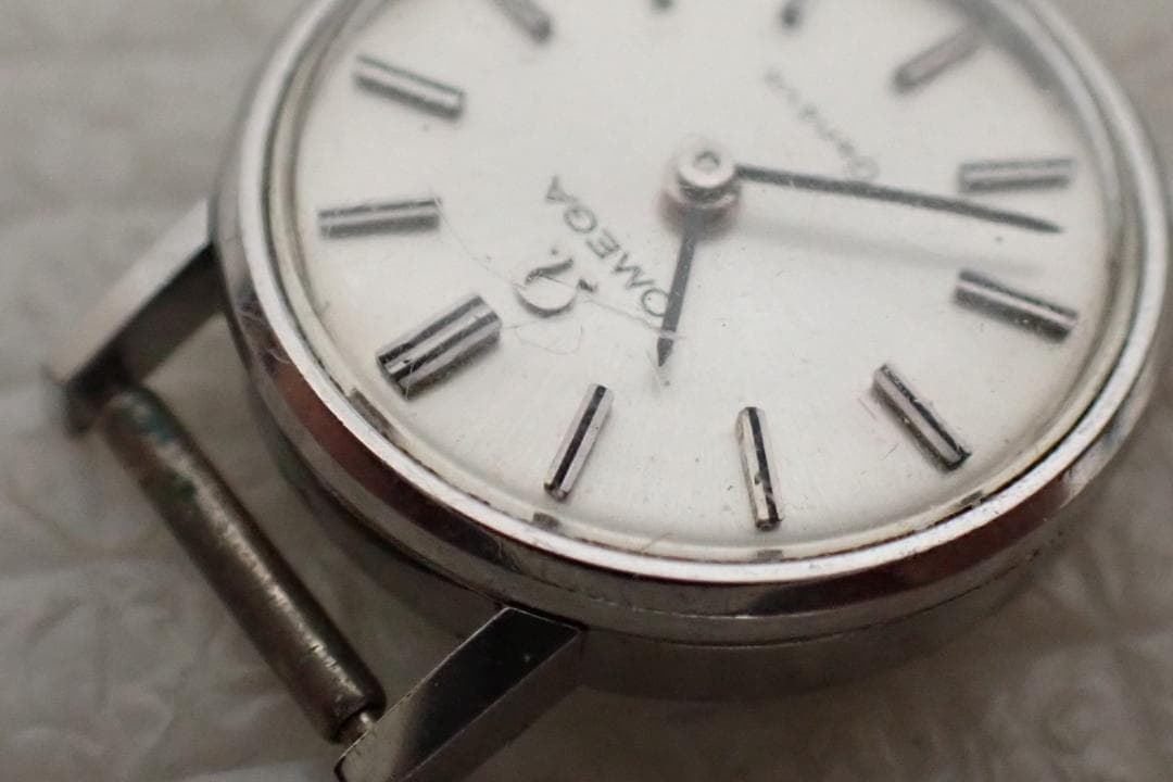 OMEGA オメガ GENEVE ジュネーブ 手巻き 腕時計 本体のみ D2-A