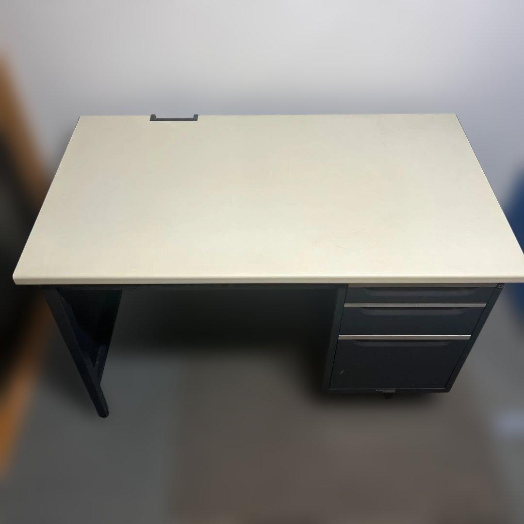 カ*ン様 PLUS プラス　片袖事務机